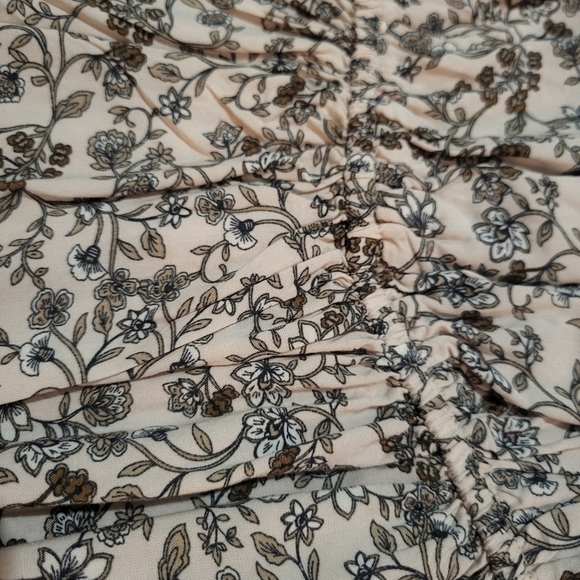 Old Navy Women's Floral Waist-Defined Halter Peplum Blouse Size Small - Picture 8 of 10